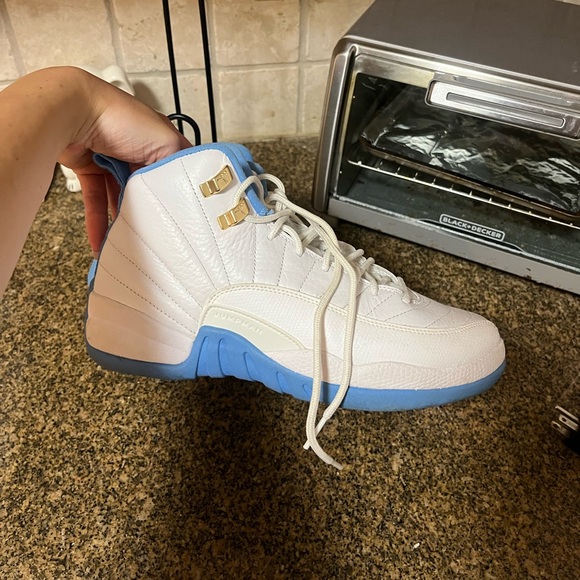 Jordan 12 University Blue - Picture 1 of 5